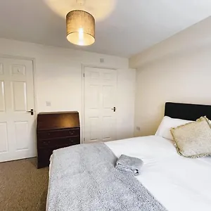  Apartment Cozy Entire 2br Flat With 2 Bathrooms And Free Parking